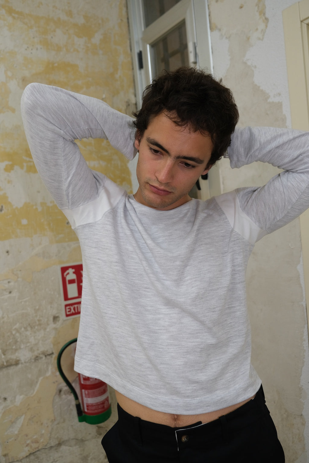 college longsleeve grey