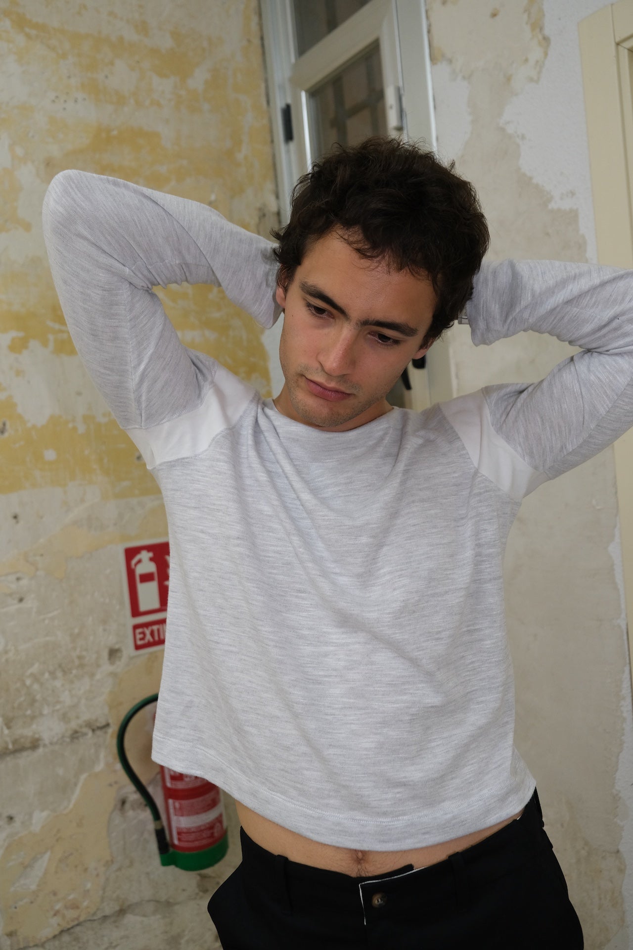 college longsleeve grey